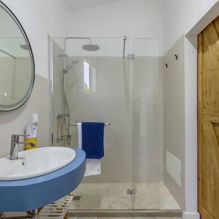 Apartmán Coastal Mountain & Sea View Hideaway With Free Parking São Vicente