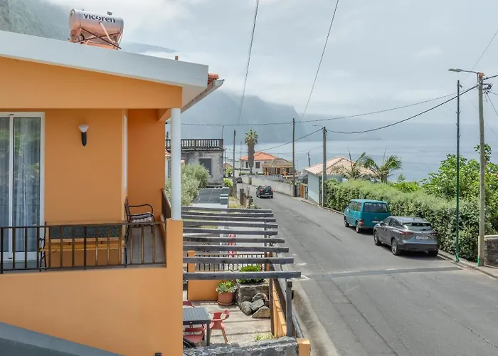 Coastal Mountain & Sea View Hideaway With Free Parking * Сан-Висенти